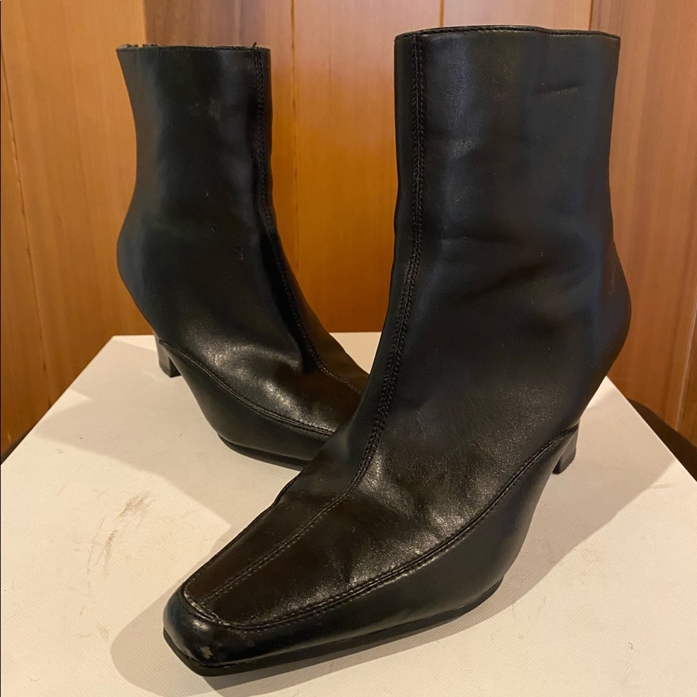 Aerology black booties
